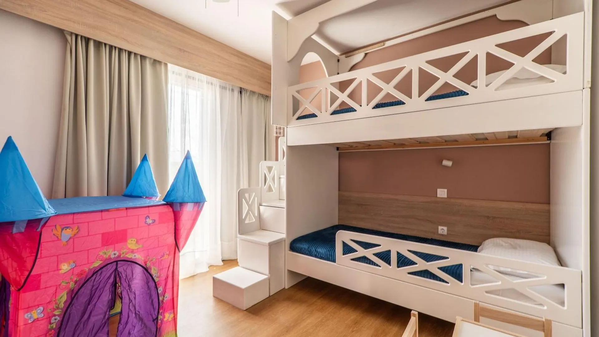 Aparthotel Paradisio Baby & Kinder Hotel Stavrós